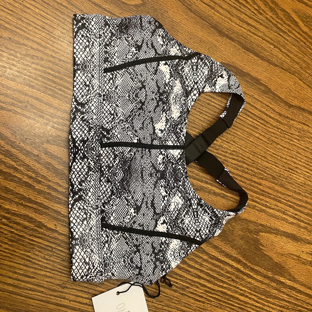 ZYIA Cobra Metallic Light n Tight Adjustable Bra